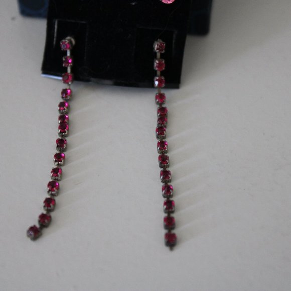 Vintage Pink Earring Set - Picture 2 of 3